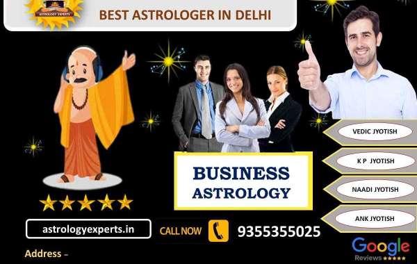 Online astrologer in India